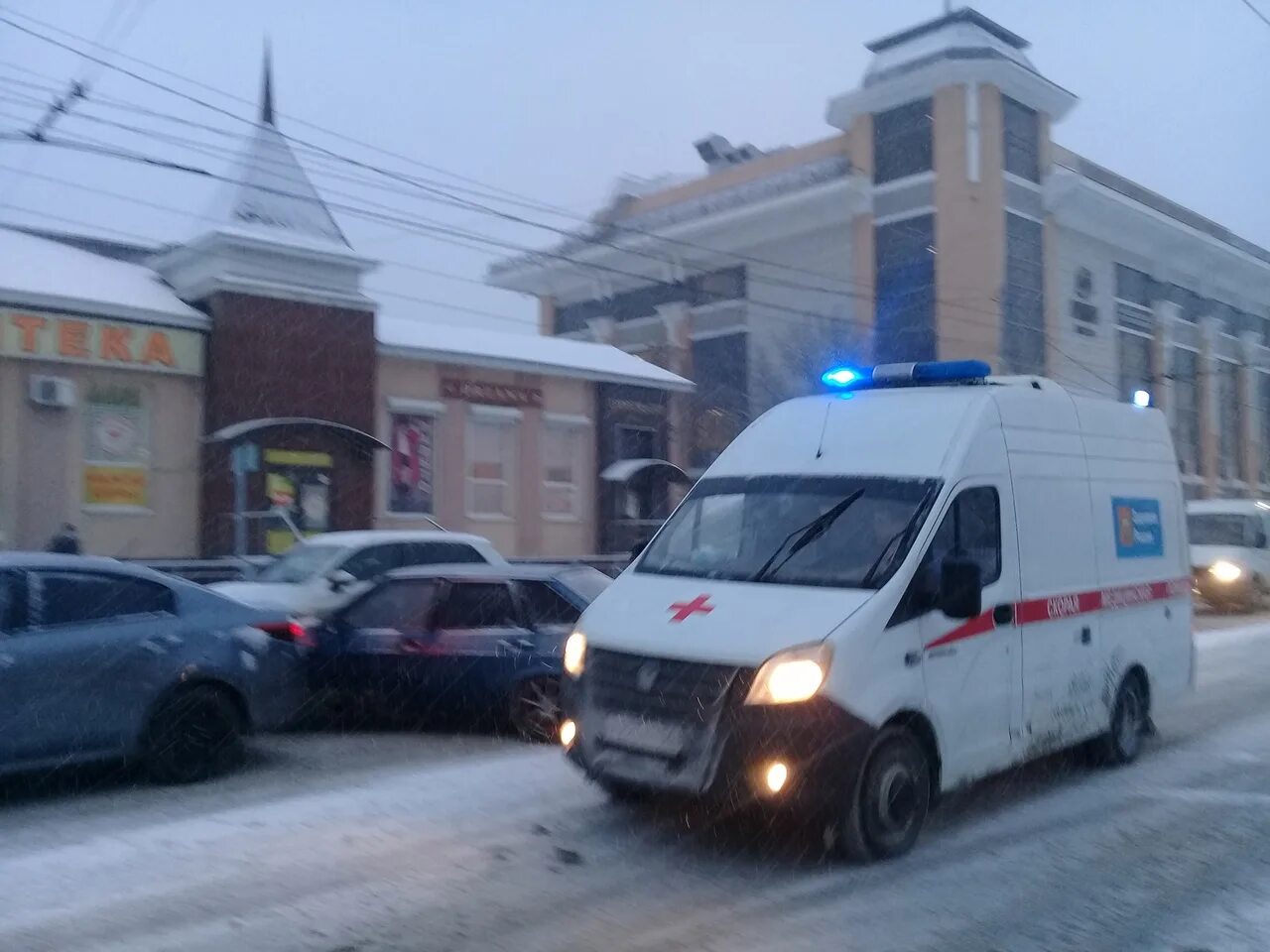 Фельдшерам скорой помощи не повысили социальные выплаты. Военный Урал, скорая.