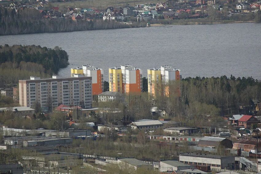 Население среднеуральска