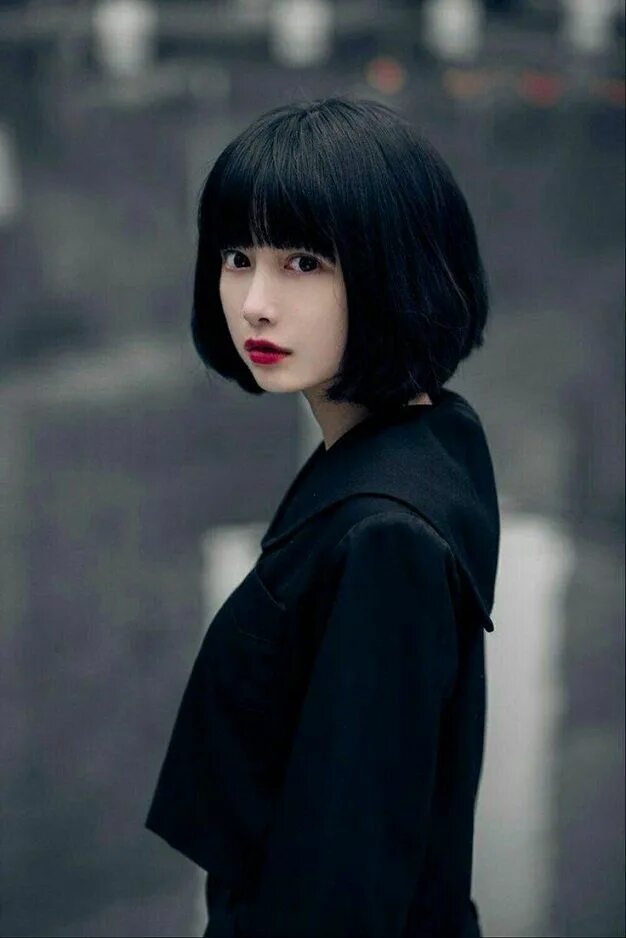 Юка китамура. Japan girl black. Японские женщины в мини. Japan girl black. Японка.