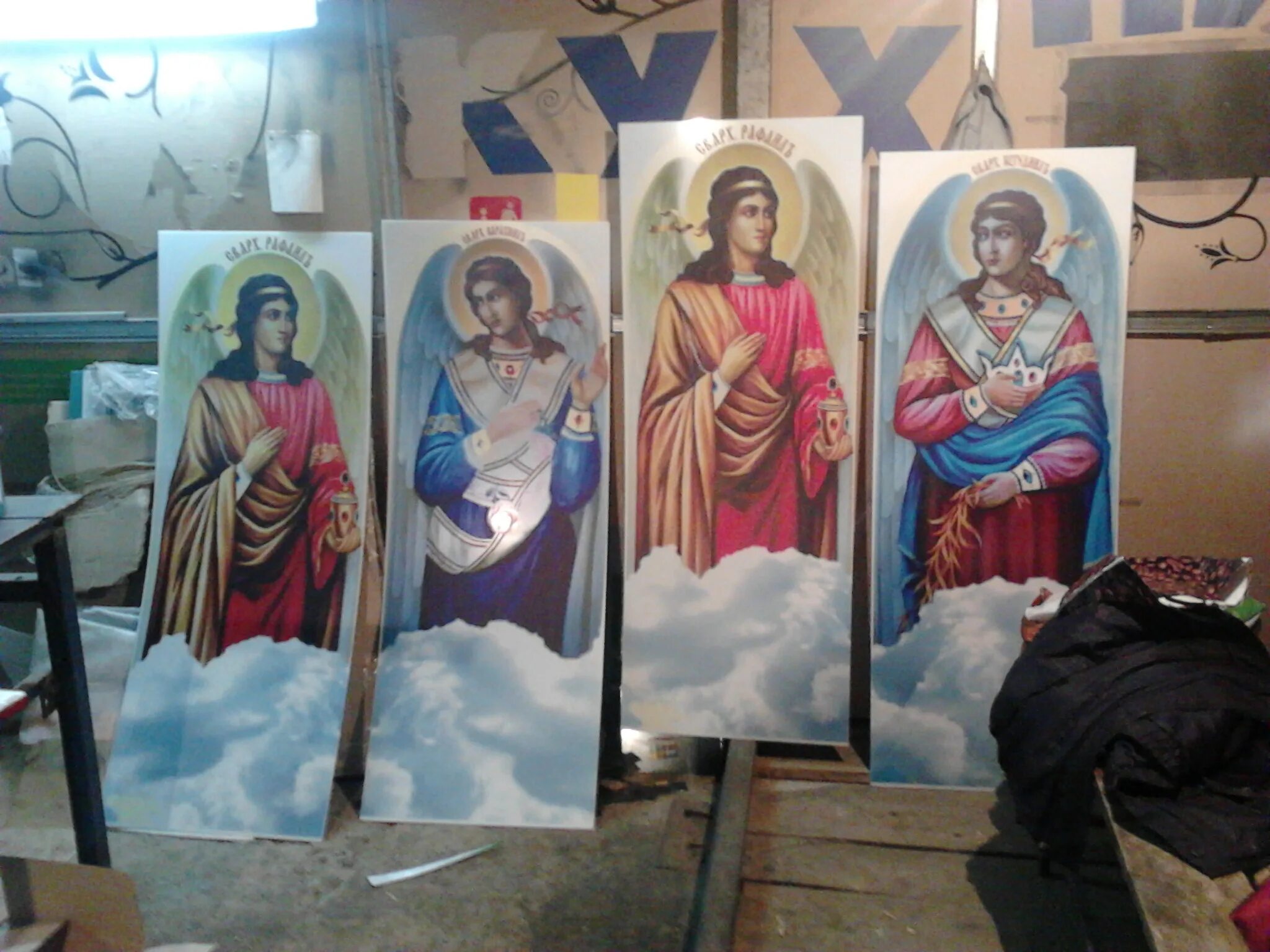 светящие иконы. икона в автомобиль. царица небесная икона казанской божией матери. светящаяся икона. икона преподобной елисаветы чудотворицы.