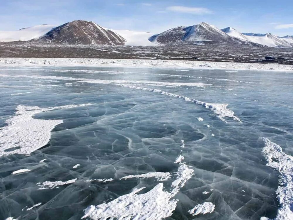Холодный восток. Подледниковое озеро Восток. Озеро Восток в Антарктиде. Озеро Восток подо льдом. Озеро подо льдом в Антарктиде Восток.