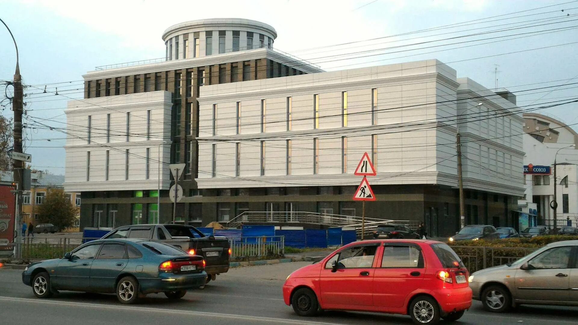 Владис просп ленина. Проспект ленина 100д нижний новгород. проспект ленина 100 д нижний. проспект ленина 100 нижний новгород. проспект ленина дом 100д нижний новгород.