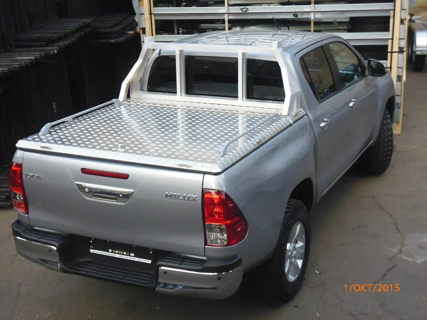 Купить кузов на пикап. Toyota Hilux с кузовом. Toyota Hilux крышка кузова. Крышка кузова Тойота Хайлюкс. Крышка кузова Hilux 2021.