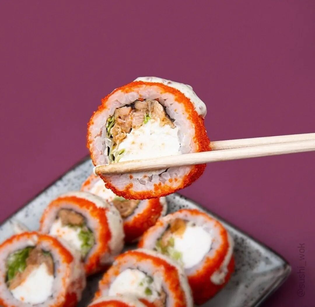 Nero суши преображенская площадь. суши вок вадима чугунова 10. осенние роллы. Wok суши wok. сет осень суши.