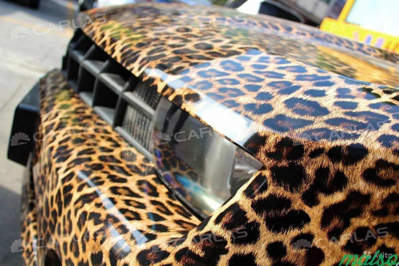 Пестрая шкура. Пленка виниловая леопардовая. Виниловая пленка леопард. Плёнка автомобильная леопардова. Машина в пленке леопард.