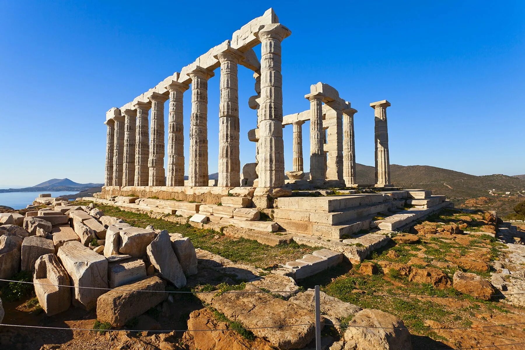 The temple of artemis. Храм Посейдона Сунион. Сунион храм Афины. Храм Афины мыс Сунион. Афины Греция достопримечатель храм Посейдона.