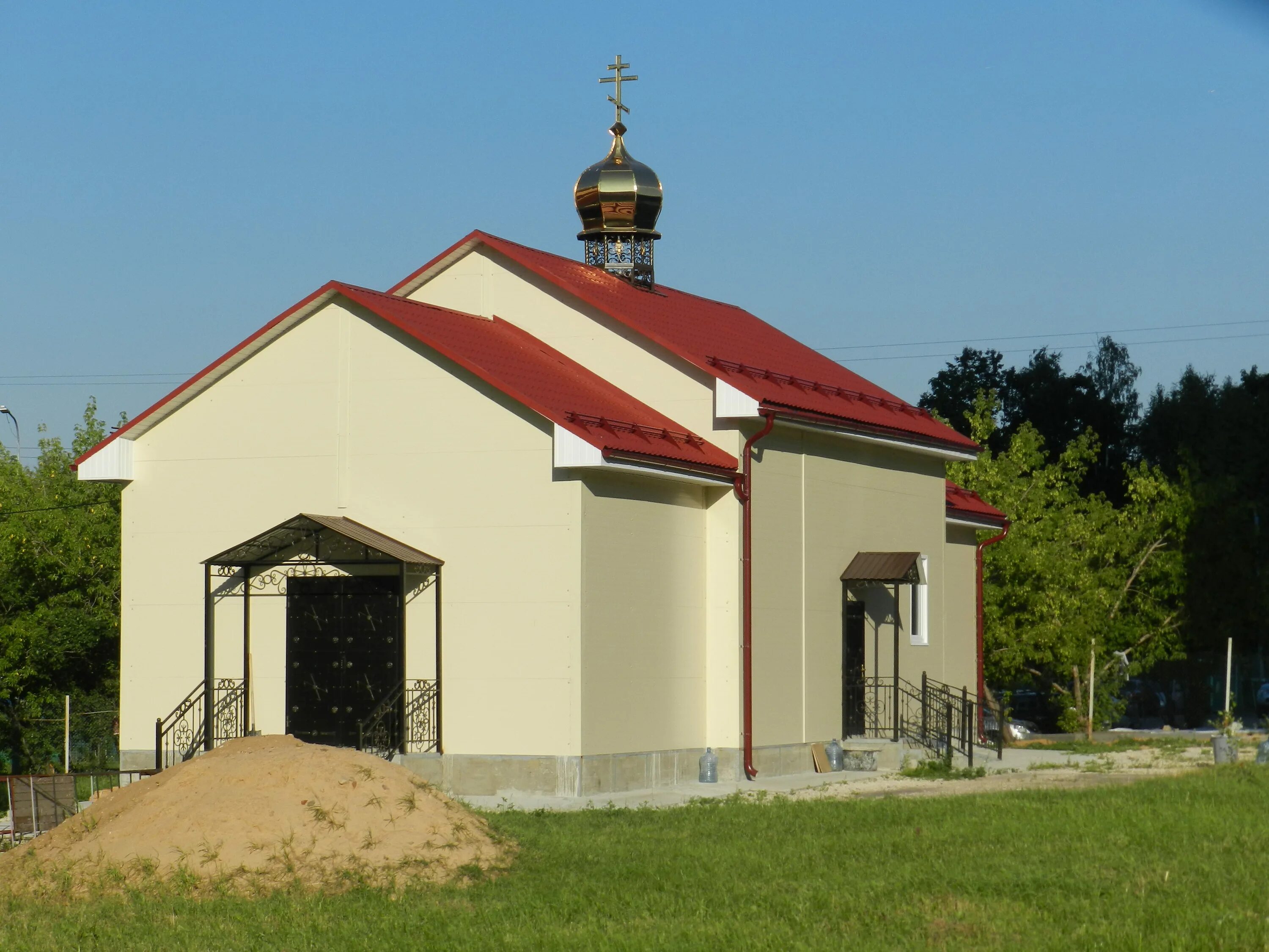 Иерей максим куров храм равноапостольной княгини ольги. Храм владимира и ольги в черемушках. Храм равноапостольных князей владимира и ольги в обнинске фото. Храм владимира и ольги в черемушках. Церковь рыбное черемушки.