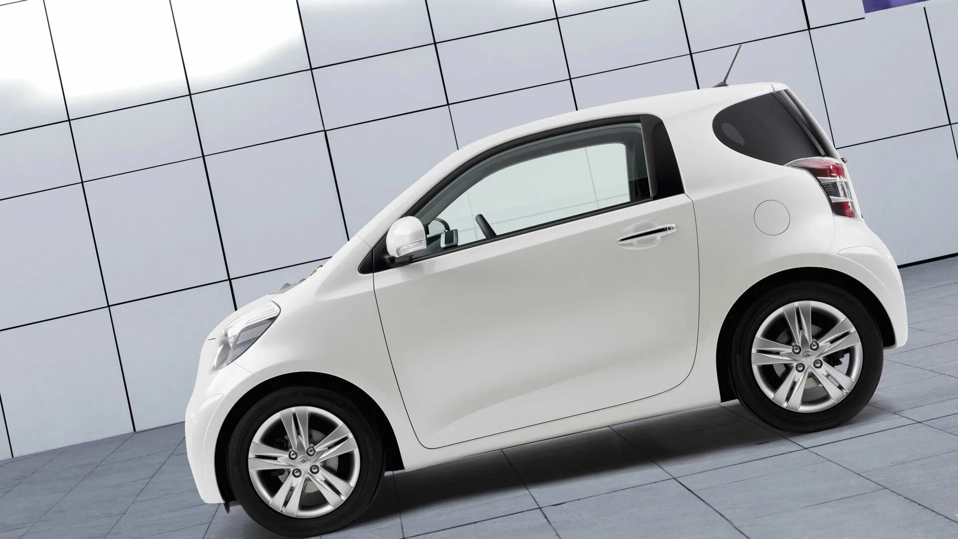 Nissan march 4wd. Тойота айкью 2019. Тойота iq 2021. Тойота iq 2021. Scion iq.