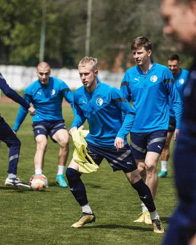 Герб ротора. Svs настенные часы svs 3003185. Факел воронеж. Час фк. Настенные часы с эмблемой барселоны.