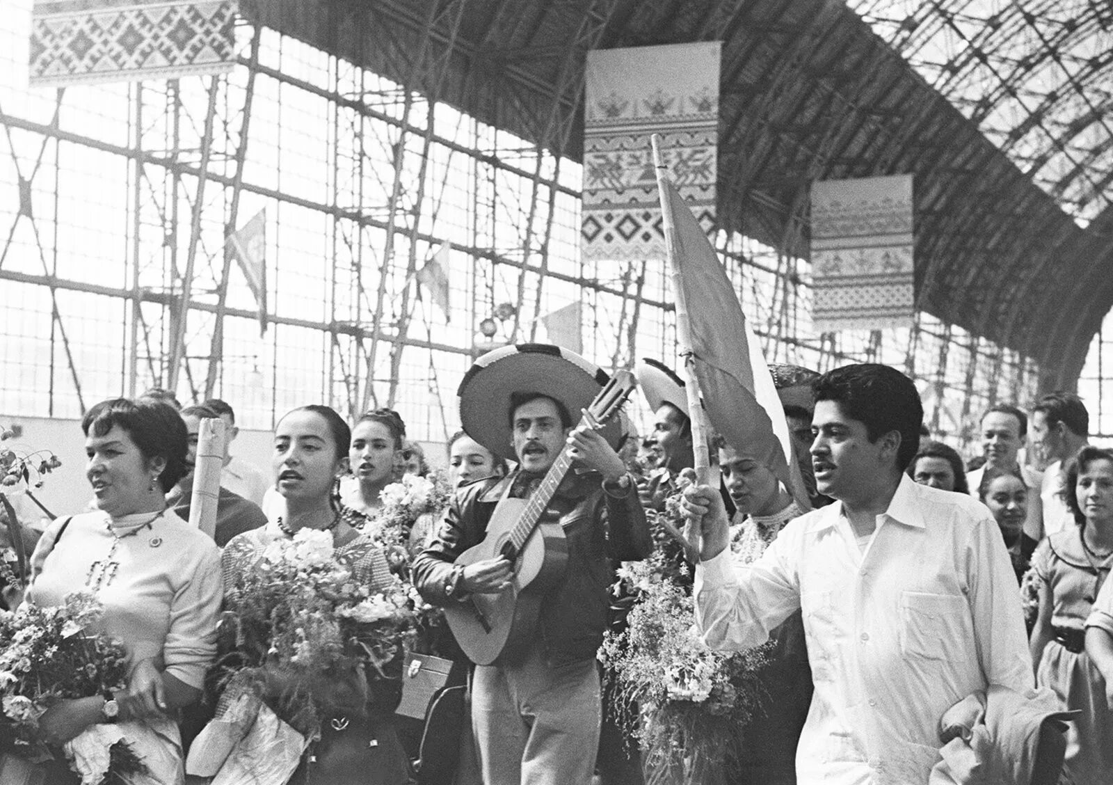 Всемирный фестиваль молодежи 1957. Фестиваль молодежи и студентов 1957. Vi Всемирный фестиваль молодёжи и студентов. Фестиваль молодежи 1980.