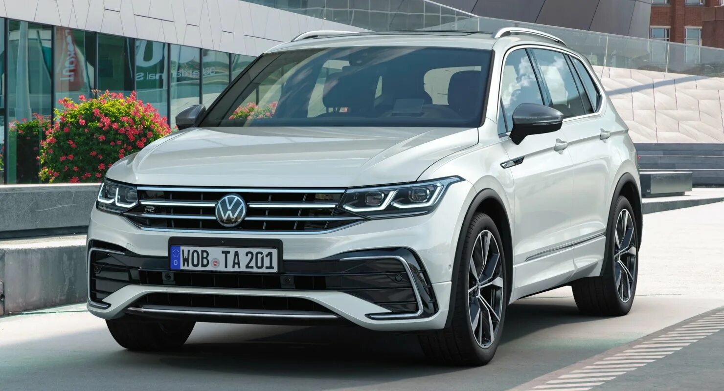 Volkswagen 2022 года. VW Tiguan r line 2021. Тигуан r line 2021. Фольксваген Тигуан r 2022. Новый Volkswagen Tiguan 2022.