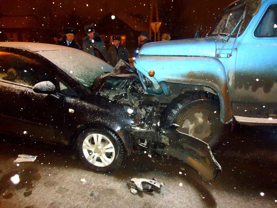 Дтп уварово тамбовской области вчера. Чичерина 24 тамбов. Перевернутый опель астра. Дтп тамбов опель. Дтп тамбовская область мордовский район вчера.