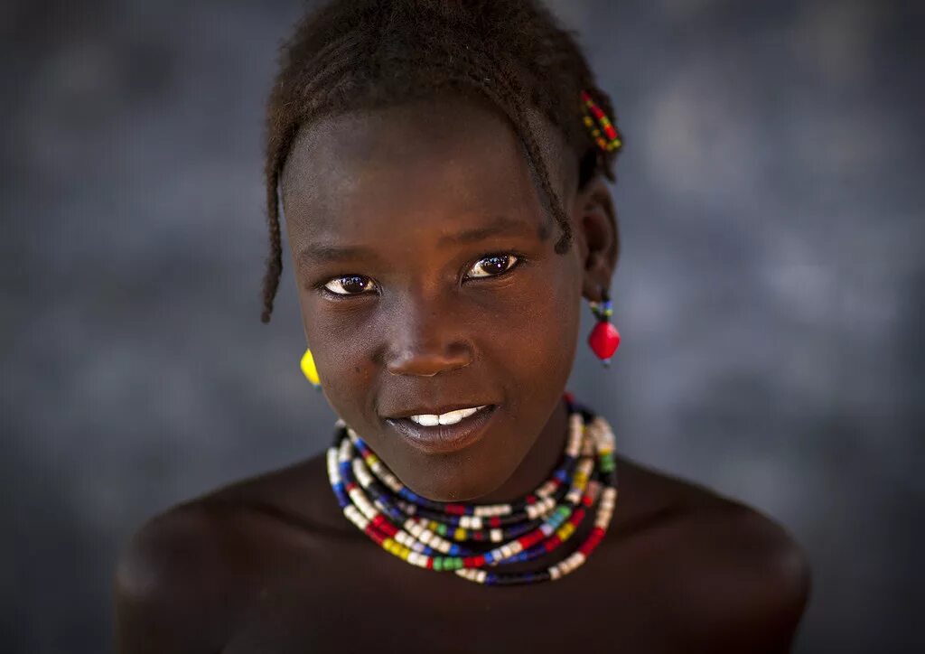 Tribe girl. Eric Lafforgue фотограф. Dassanech Tribe Ethiopia. Долина ОМО Эфиопия. Omo Valley Ethiopia девушки.