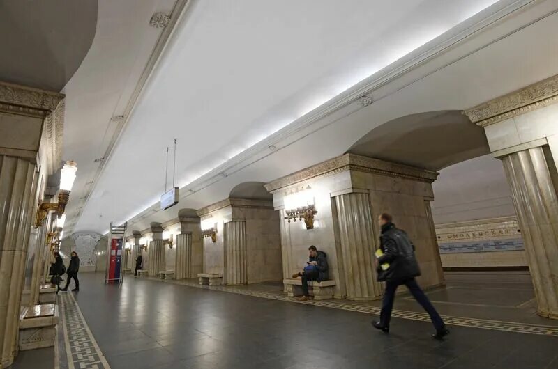 Московский метрополитен станция смоленская. Метро смоленская арбатско смоленской линии. Станция смоленская филевской линии. Метро смоленская арбатско смоленской линии. Метро смоленская арбатско-покровской линии выходы.