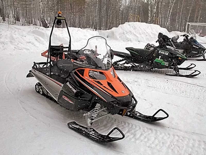 Купить утилитарный снегоход. Arctic Cat Bearcat z1 XT. Arctic Cat Bearcat z1. Снегоход Arctic Cat z1. Arctic Cat утилитарный снегоход.