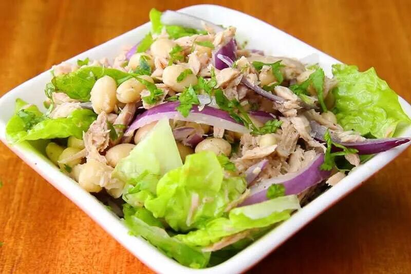 Салат с тунцом яйцом и луком. Салат с рукколой тунцом и помидорами. Салат с тунцом яйцом и луком. Салат с тунцом яйцом и луком. Салат с тунцом яйцом и луком.