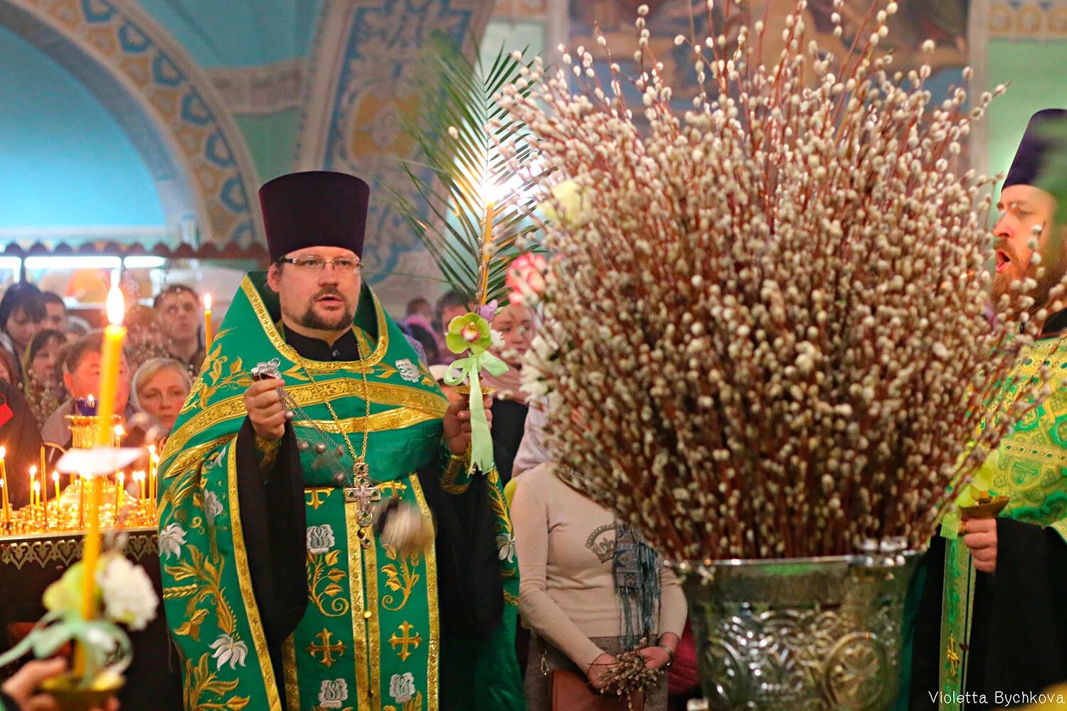 служба в воскресенье. пасха храм. прощённое воскресенье служба в церкви. пасхальная служба. вечерняя служба вербное воскресенье знаменский собор.