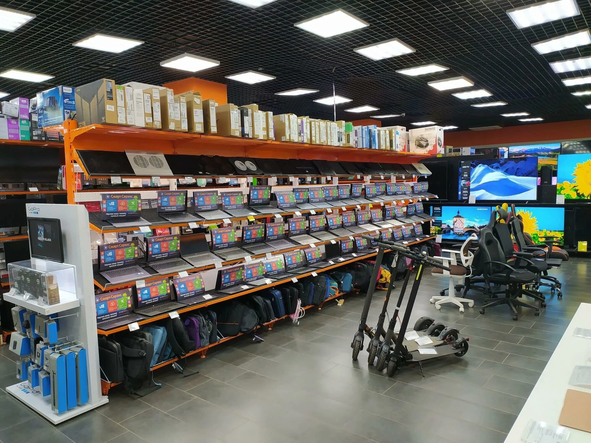 Днс киров график работы. Днс технопоинт киров. Днс киров калужская. Джем молл киров. Днс киров калужская область.