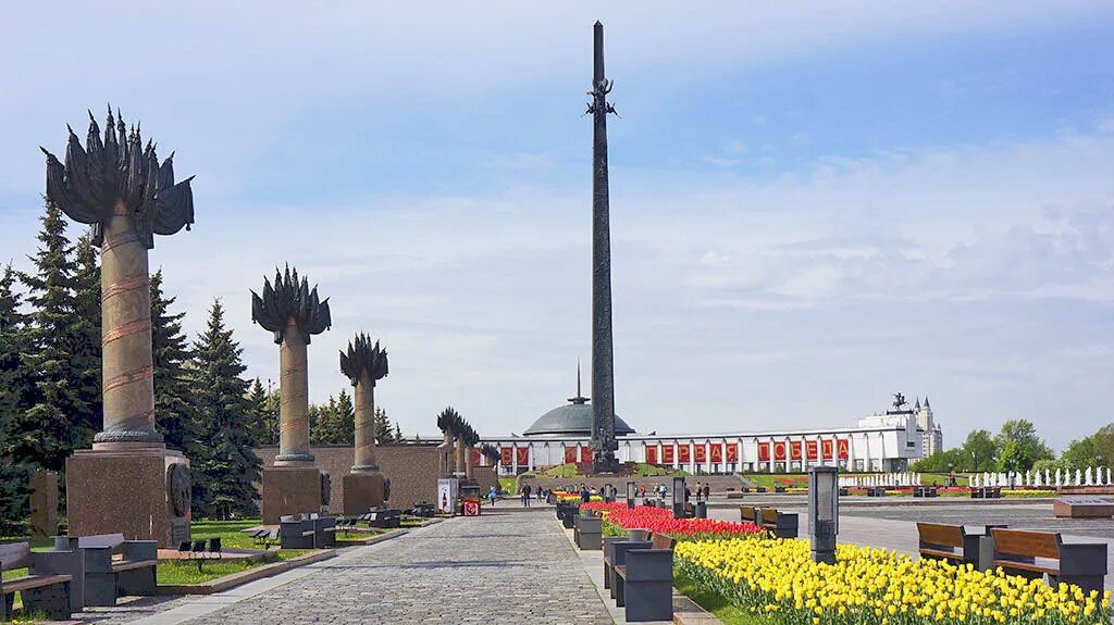 Памятник победы. Поклонная гора монумент Победы. Памятник Победы на Поклонной горе в Москве. Поклонная гора в Москве Обелиск. Стелла парк Победы Москва.