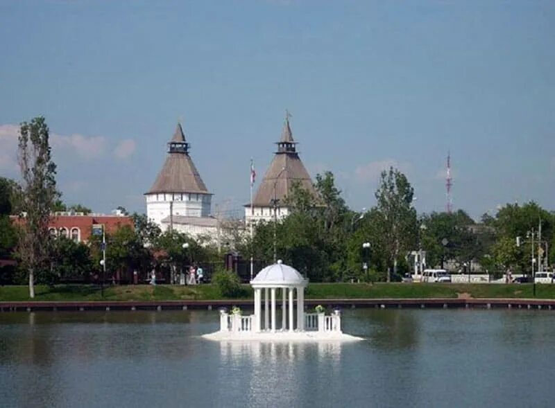 Экскурсия астрахань обзорная. Астрахань фото. Остров городской астрахань. Астрахань достопримечательности. Астрахань.