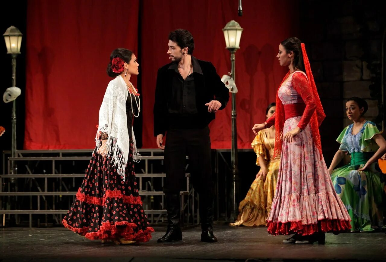 цыганский театр ромэн. московского цыганского театра ромэн. московского цыганского театра ромэн. цыганская ансамбль театр ромэн. ансамбль сличенко ромэн.