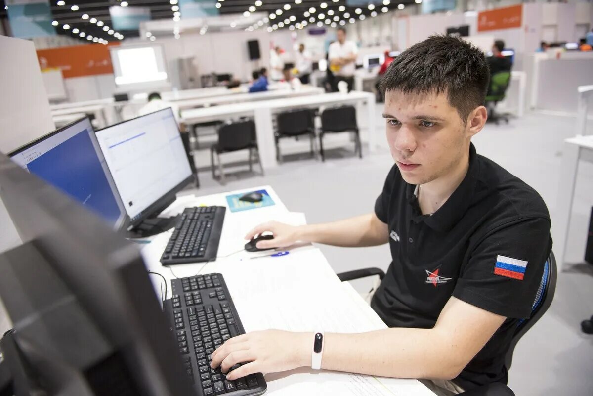 Программист персонал. Леонид шмаков worldskills. it специалист. программист it специалист. программисты россии.