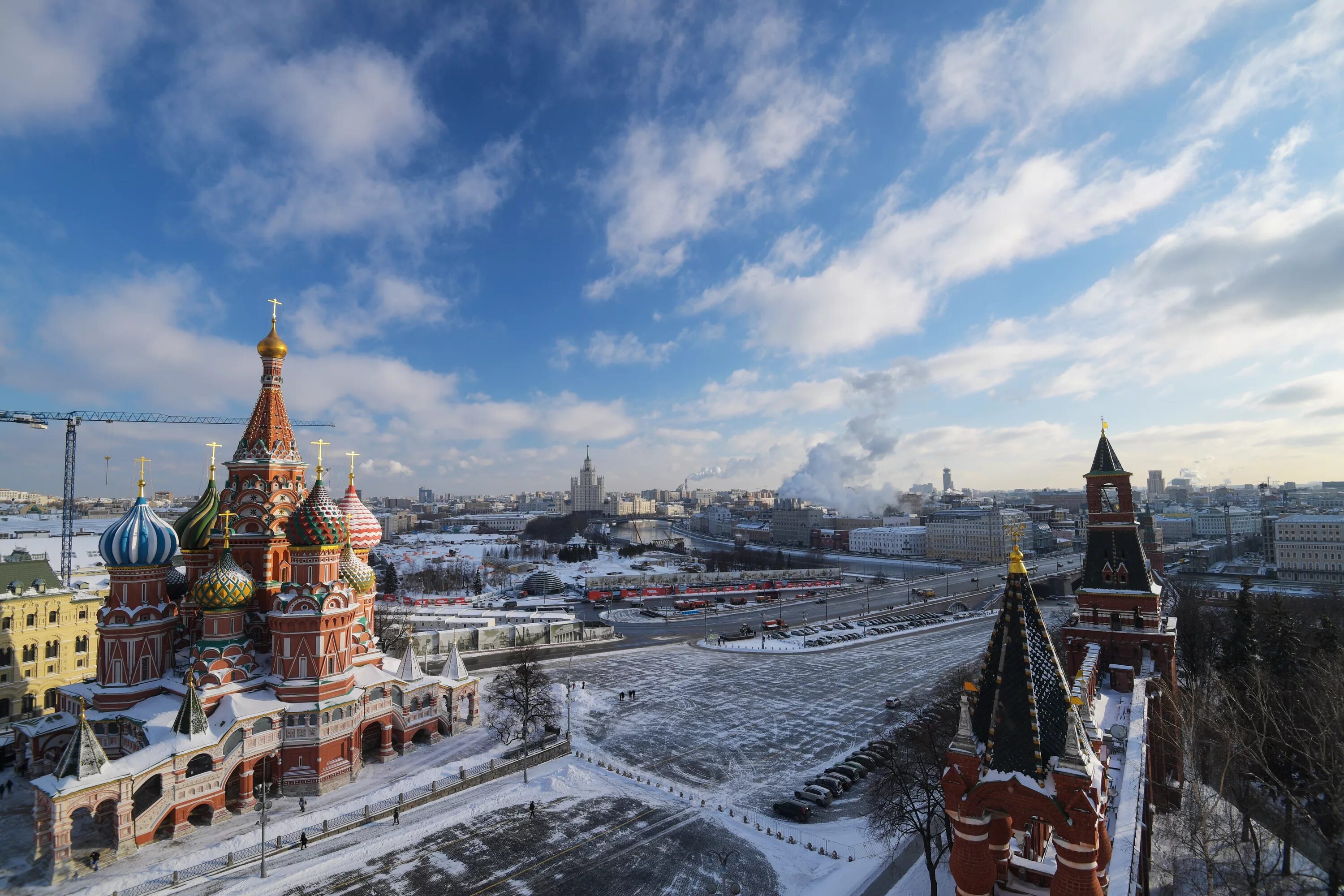 Потепление в москве в декабре. Зимний храм Василия Блаженного. Храм Максима Блаженного в Зарядье г. Москва.