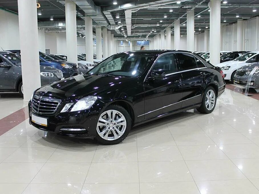 Куплю мерседес 350 с пробегом. E350 4matic w212. W212 e350 4matic 2011. E350 w212 4matic черный. Мерседес 212 2011 черный.