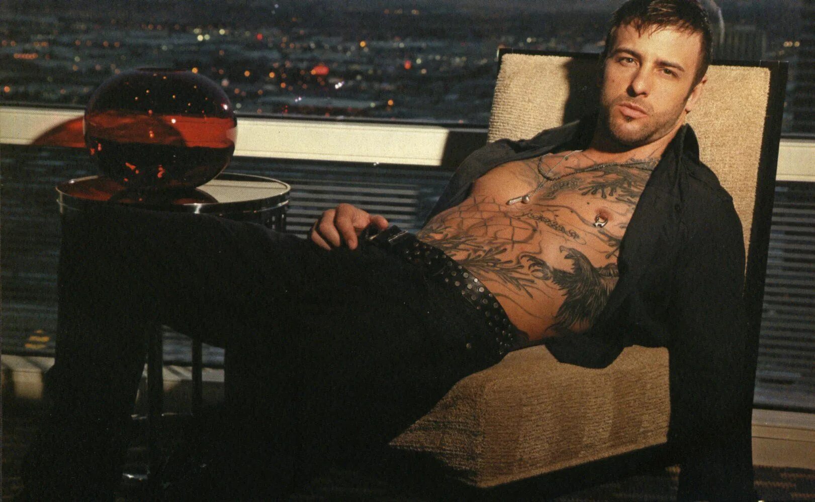 Под жиголо. Nick hawk playgirl. жиголо фото. парни жиголо.