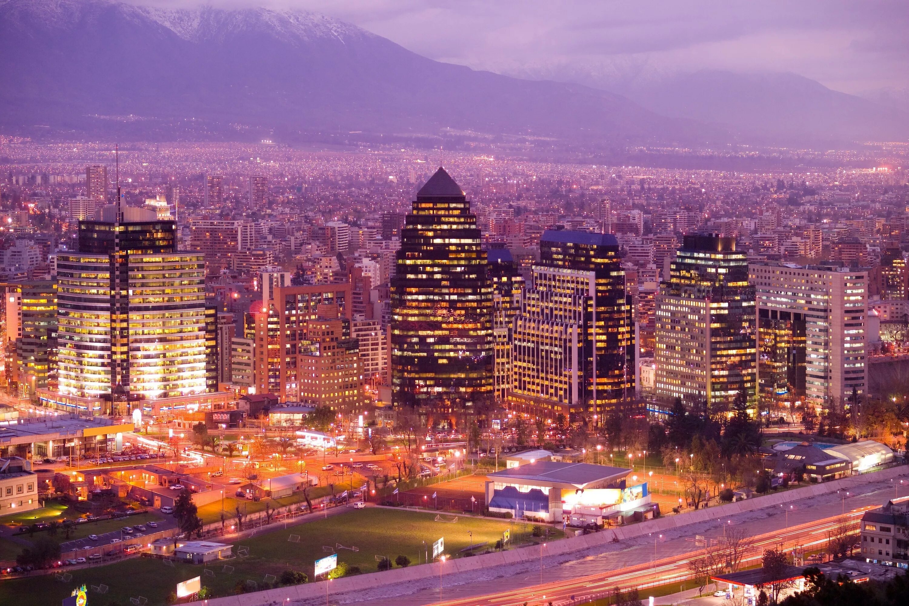 Сантьяго де Чили города Чили. Столица Чили Сантьяго. Сантьяго де Чили центр города. Сантьяго де Чили панорама.