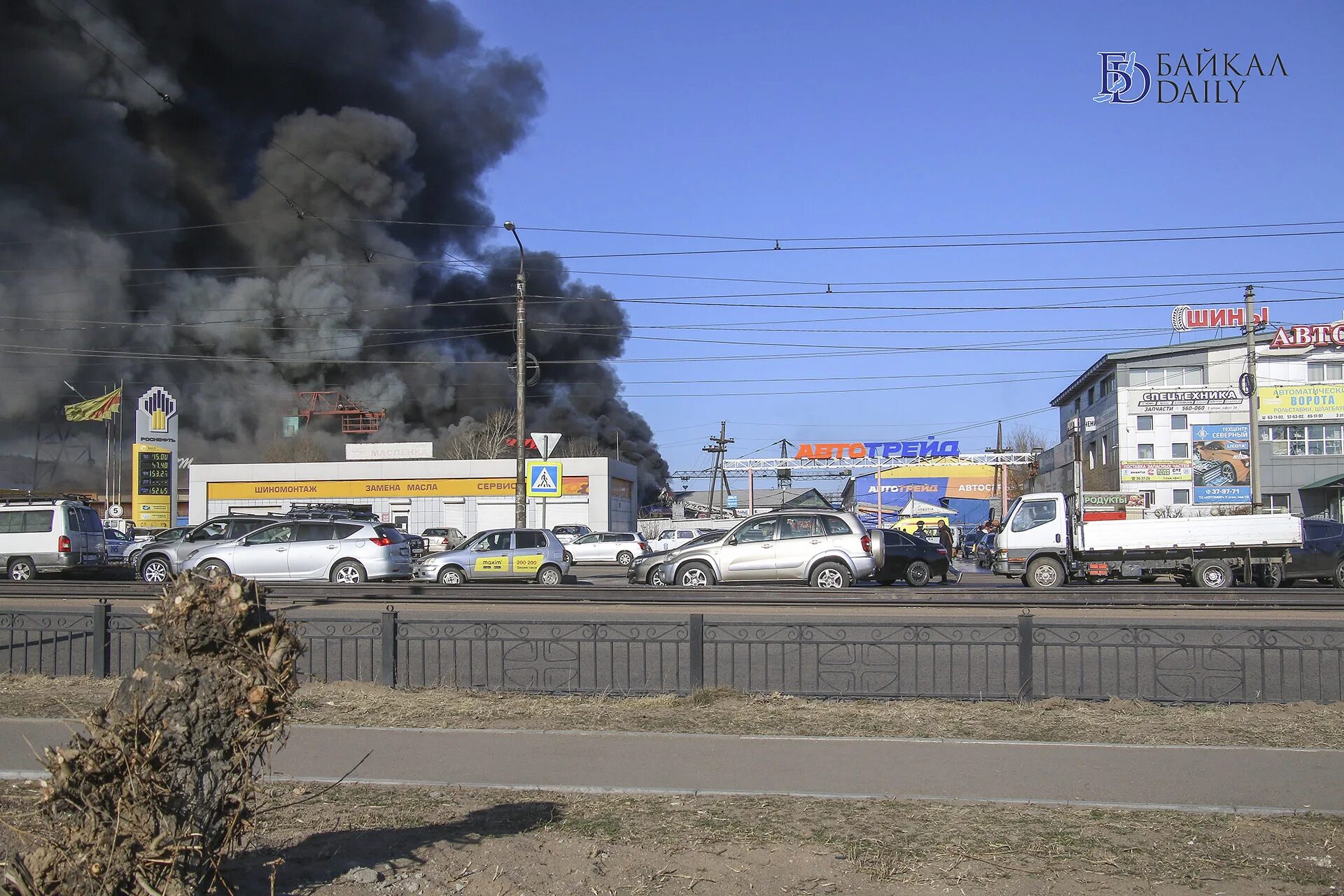 Пожар Байкал-Daily. Пожар в Улан Удэ. Пожар Пиплс парк Улан-Удэ. Пожар в 120 квартале Улан-Удэ. Дейли ком новости