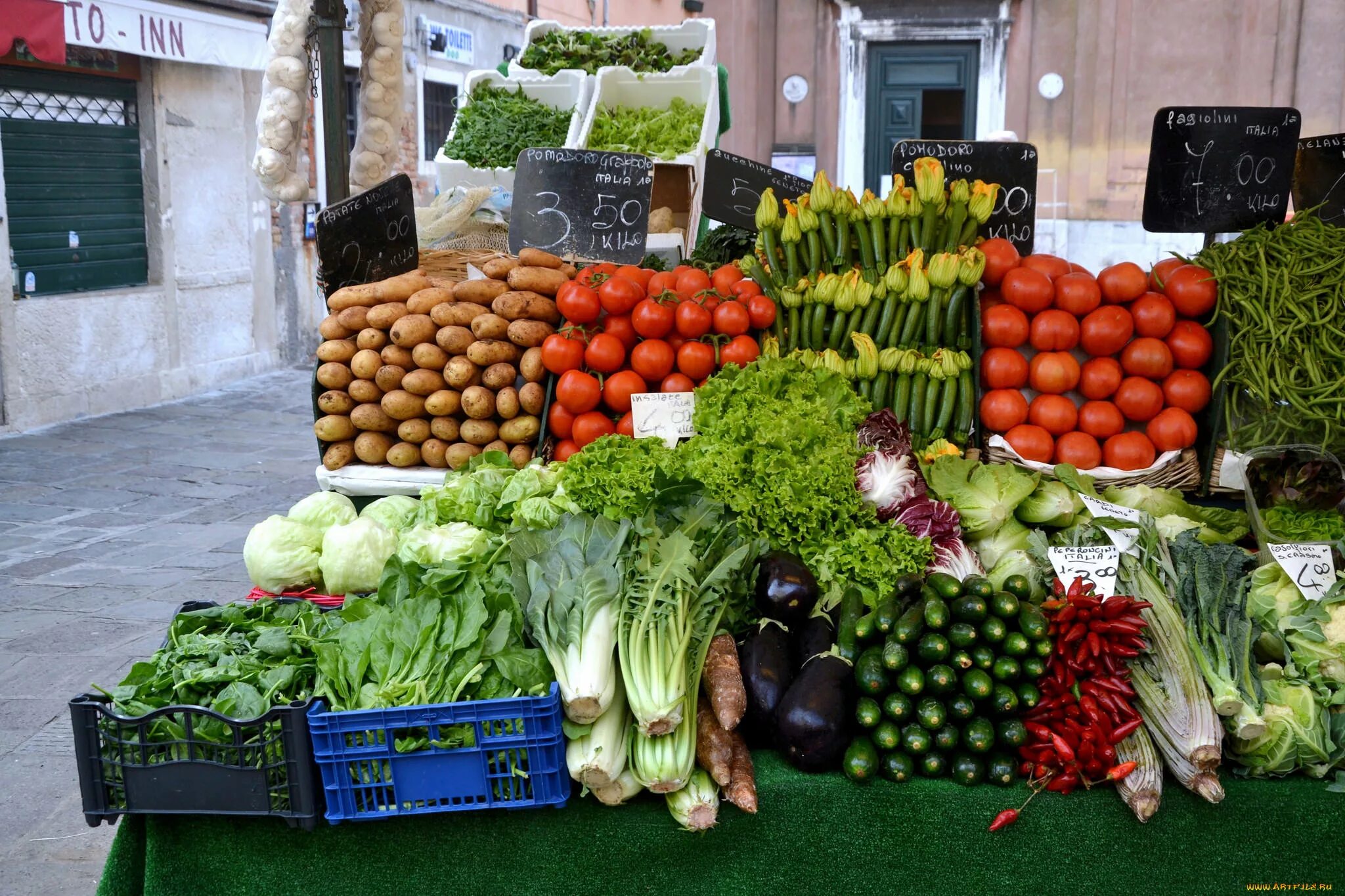 Vegetables market