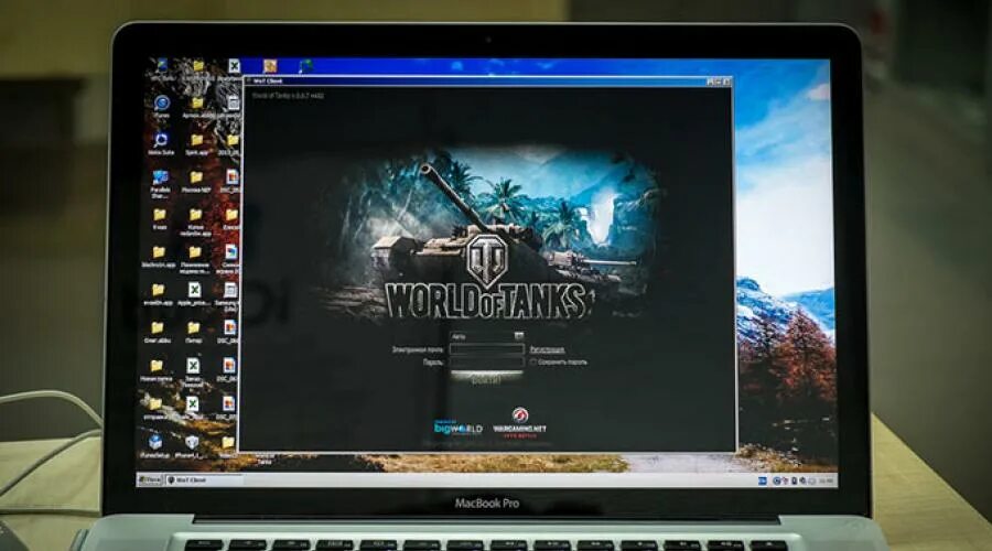 Ноутбук с игрой на экране. Ноутбук World of Tanks. Танки на ноутбуке. Ноутбуки с танками. Можно ли играть на ноутбуке в игры