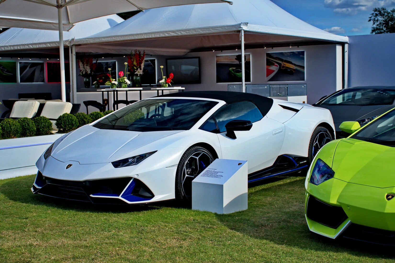 Хуракан эво. Lamborghini Huracan EVO. Lamborghini Huracan EVO Spyder. Ламборгини EVO Spyder. Lamborghini Huracan Spyder.