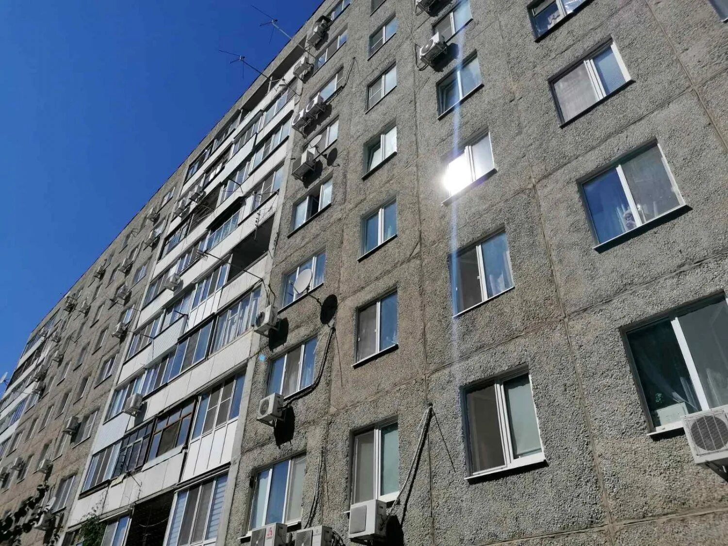 Девочка прыгнула с 14 этажа. Балкон на 16 этаже. Фото многоэтажки. Пушкино девочка прыгнула с 8 этажа 2023. Воронеж упала девушка с 8 этажа.