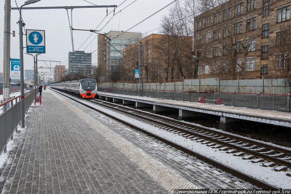 Стадион красный Балтиец. Красный Балтиец Москва. Красный Балтиец станция сейчас. Центральная станция Москва.