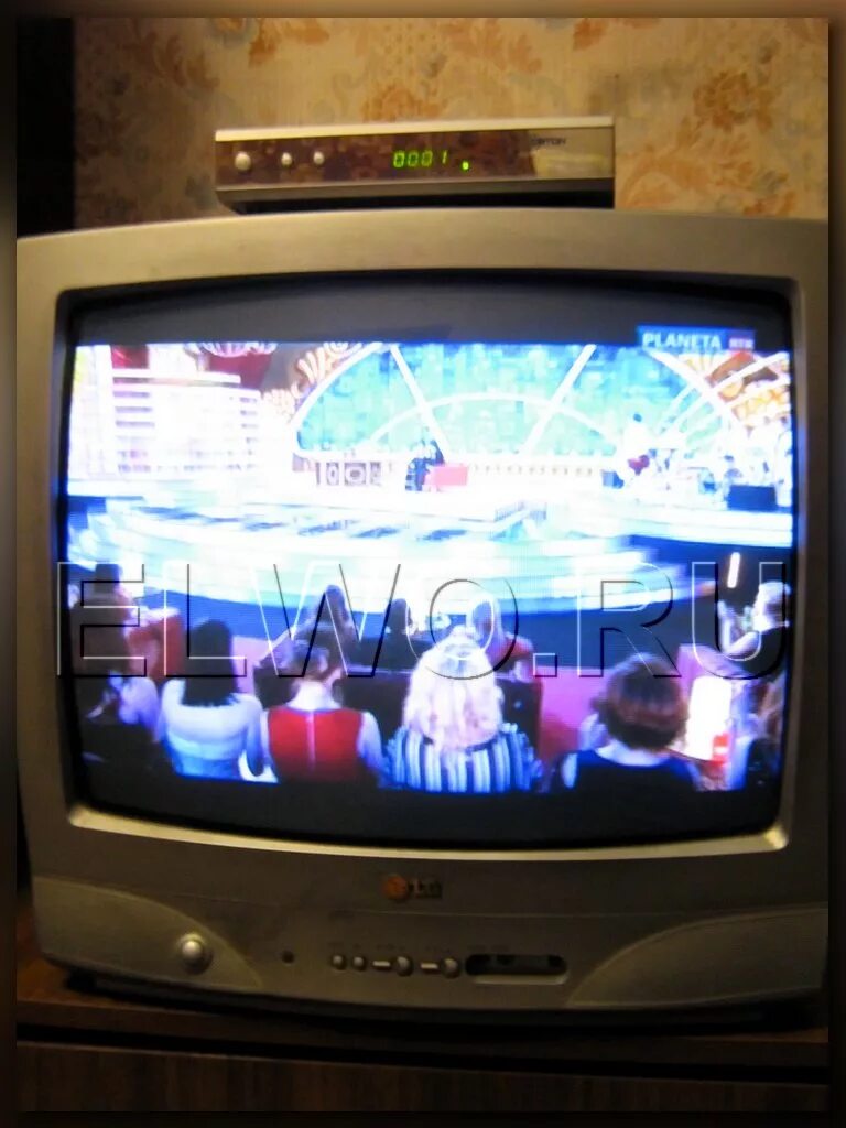 Телевизор lg кинескоп. Телевизор LG 29fs6rlx. Телевизор Лджи Флатрон. Кинескопный телевизор LG 23 System. Телевизор Лджи кинескопный.