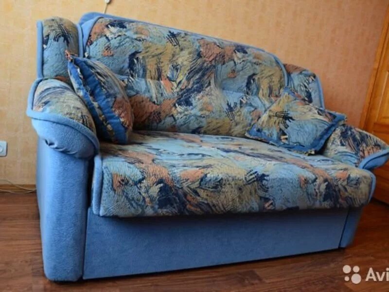 Авито бийск работа. Диван за 4000 р.. диван 4000р. мягкая мебель в бийский мебель. юла кресло-кровать бийске.
