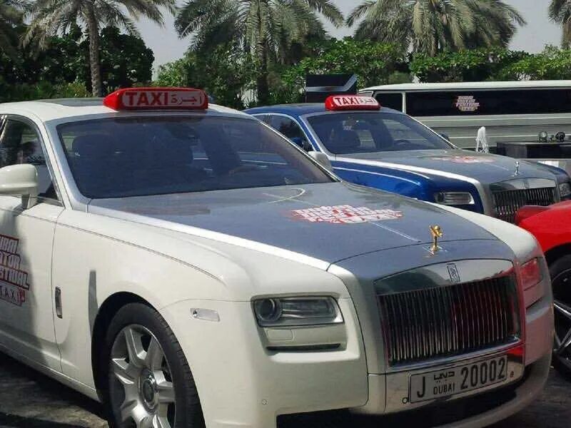 Такси Роллс Ройс. Такси в Дубае. Дубаи машины такси. Такси в арабских Эмиратах. Таксисты дубай
