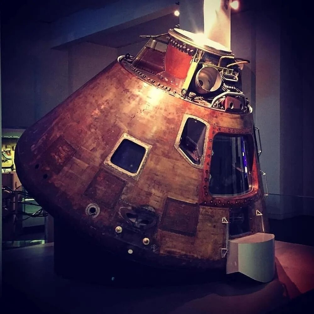 Командный модуль. Командный модуль. National museum of aeronautics and astronautics. Командный модуль аполлон 11. Командный модуль.