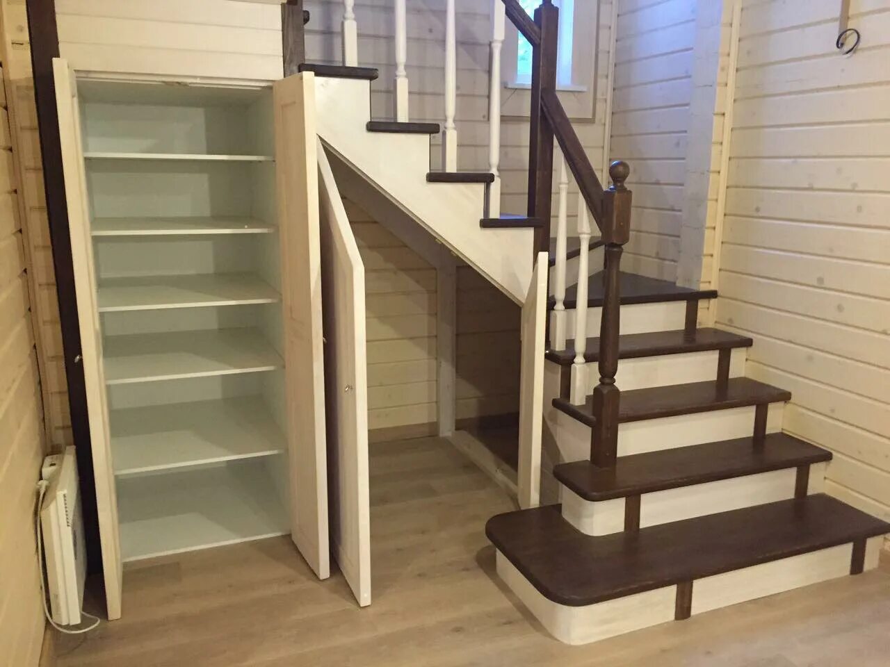 Лестница купить в самаре. Лестница из сосны к-002м. Лестница п образная 1640 на 910. Лестница стандарт лм-02. Лестница деревянная.