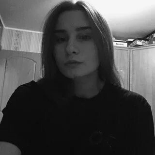 Алиса старше иры