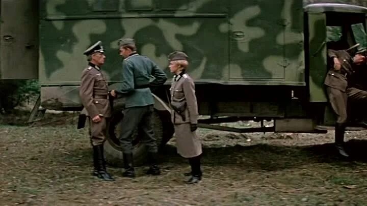 Шел 4 го. Шел четвертый год войны... 1983. шёл четвёртый год войны фильм. шел четвертый год войны... фильм 1983 кадры. 4 года шла война.
