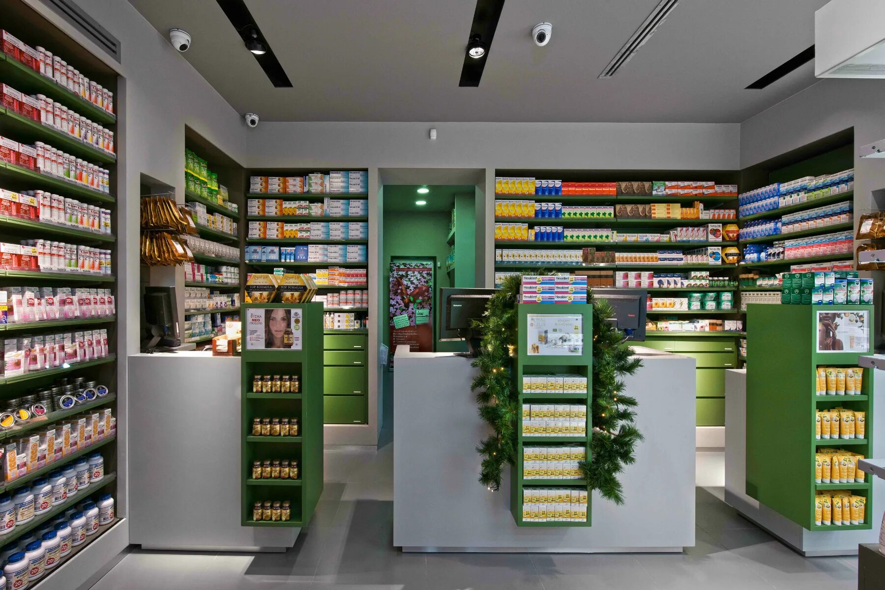 Robuxbuy store. Кишинев аптека. Pharmacy Rack. Shelf Drugstore.