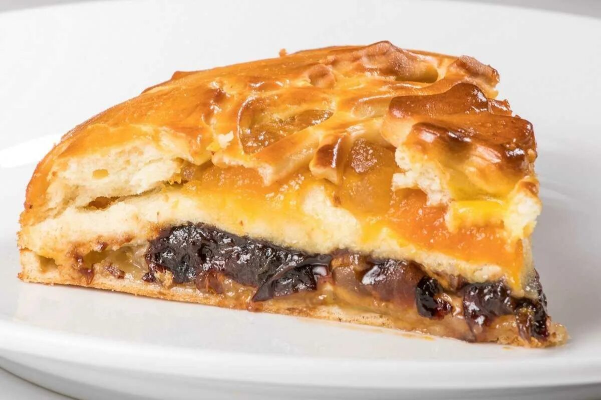 Пирог с курагой. Кекс с курагой. Пирог с абрикосом. Пирог с курагой. Рождественский кекс мазурка.