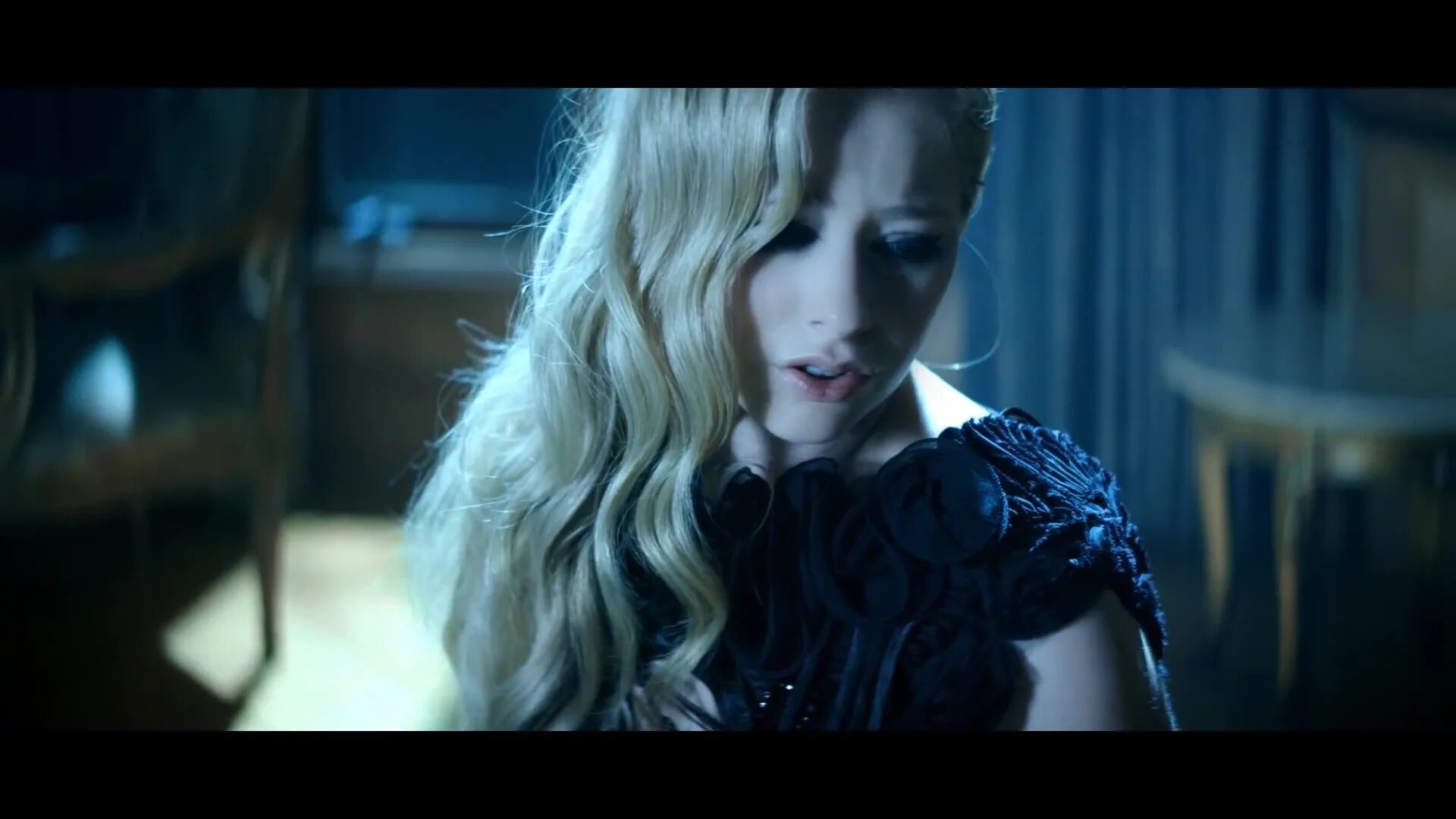 Avril lavigne let me go. Аврил лавин 2003. аврил лавин 1998. avril lavigne feat chad kroeger let me go.