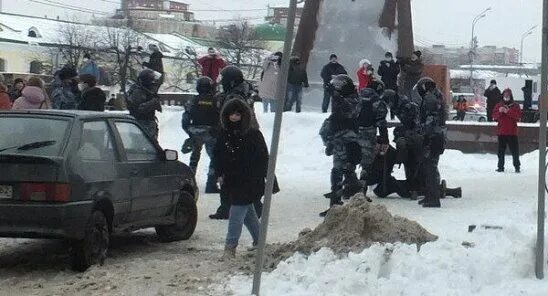 Нападение на рязань. Митинг в Рязани сегодня. Рязань протесты 06.03. 27 Февраля митинг в Рязани. Фото с митинга в Рязани сегодня.