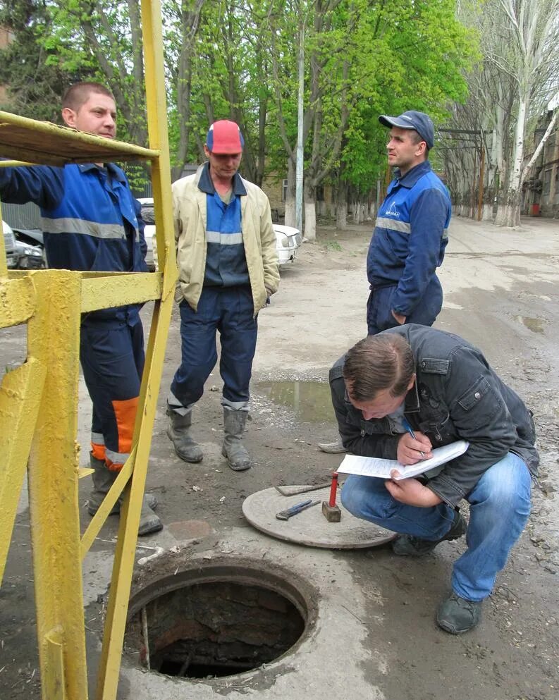 Водорезерв бурение скважин. Водоканал картинки для детей. ООО Водорезерв. БК Водорезерв. Саратов водоканал отключение воды