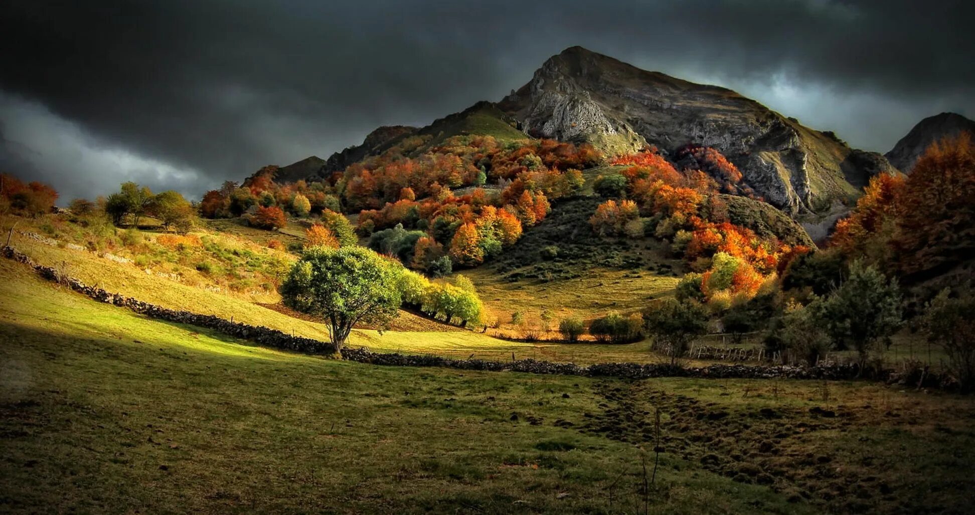 Невероятно ru. Астурия, Испания осень. Необычные пейзажи. Пейзаж осени. Природный ландшафт.
