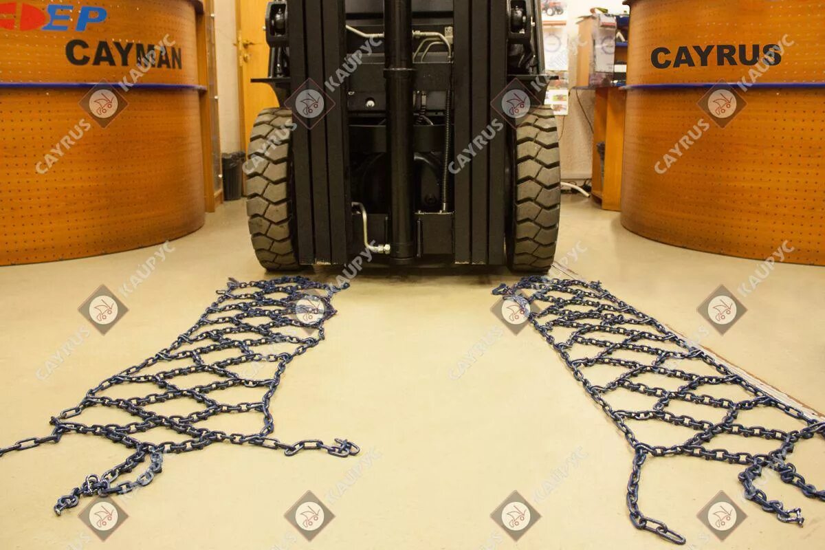 Цепи противоскольжения на погрузчик балканкар. 50-10 сота. Цепи противоскольжения грузовые 8,25-20; 9-20 (2839) 2шт. Крюк для снятия цепей на колёса погрузчика. Как одеть цепи на колеса погрузчика.